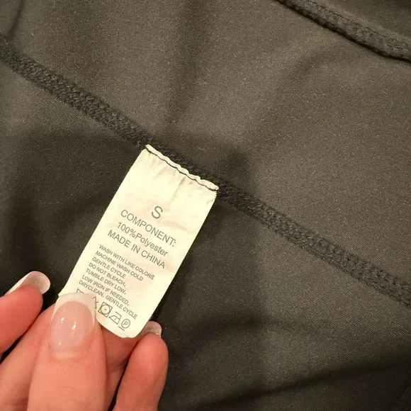 Women's Black Zip-Up Top - Picture 4 of 4